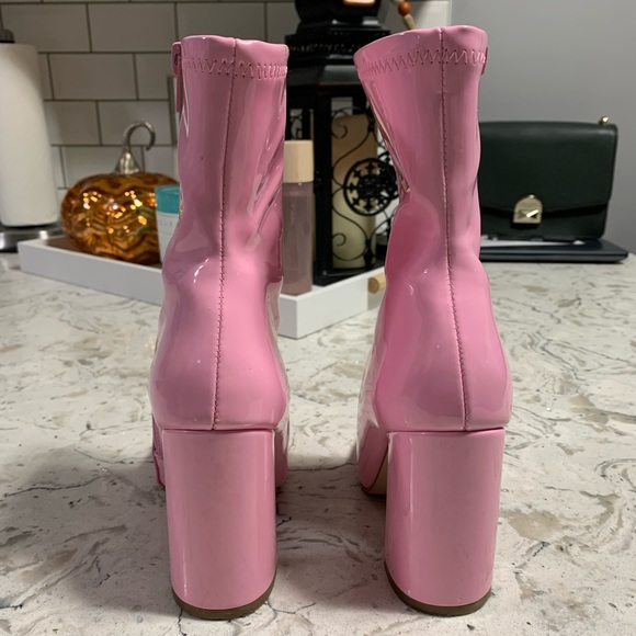 Steve Madden Lynden Pink Patent Boots - Picture 4 of 7